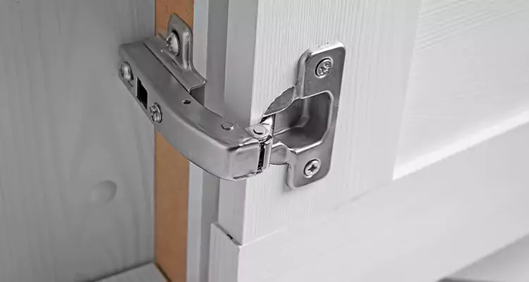 Shower Door Hinge Replacement in Palm Springs, FL