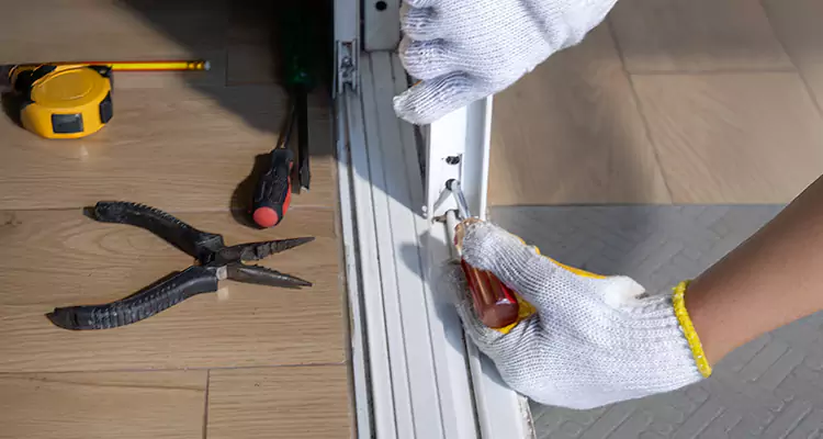 Screen Door Wheel Replacement in Palm Springs, FL