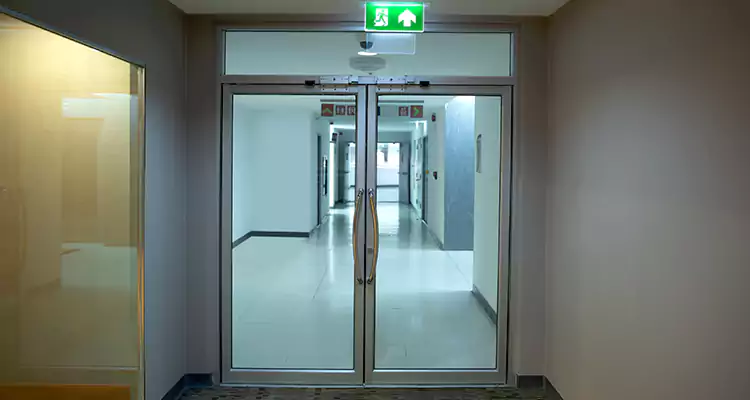 Emergency Glass Door Repair in Palm Springs, FL
