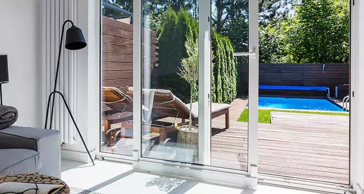 Fixing A Sliding Screen Door Roller in Palm Springs, FL
